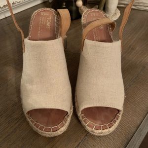 TOMS wedged Sandal 🌵